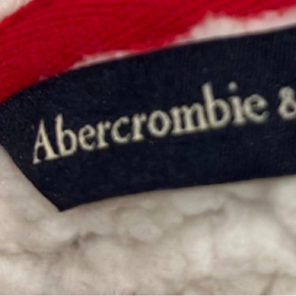 Abercrombie & Fitch XS Sherpa buffalo plaid
open shacket in great condition. - Picture 4 of 4